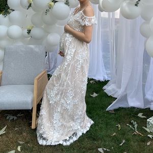 Beautiful Lace Maternity Dress